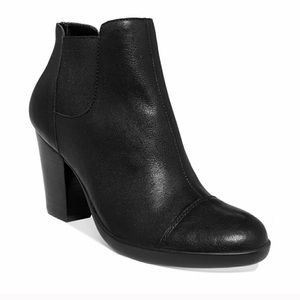Kenneth Cole Reaction Black Life Line Ankle Boots